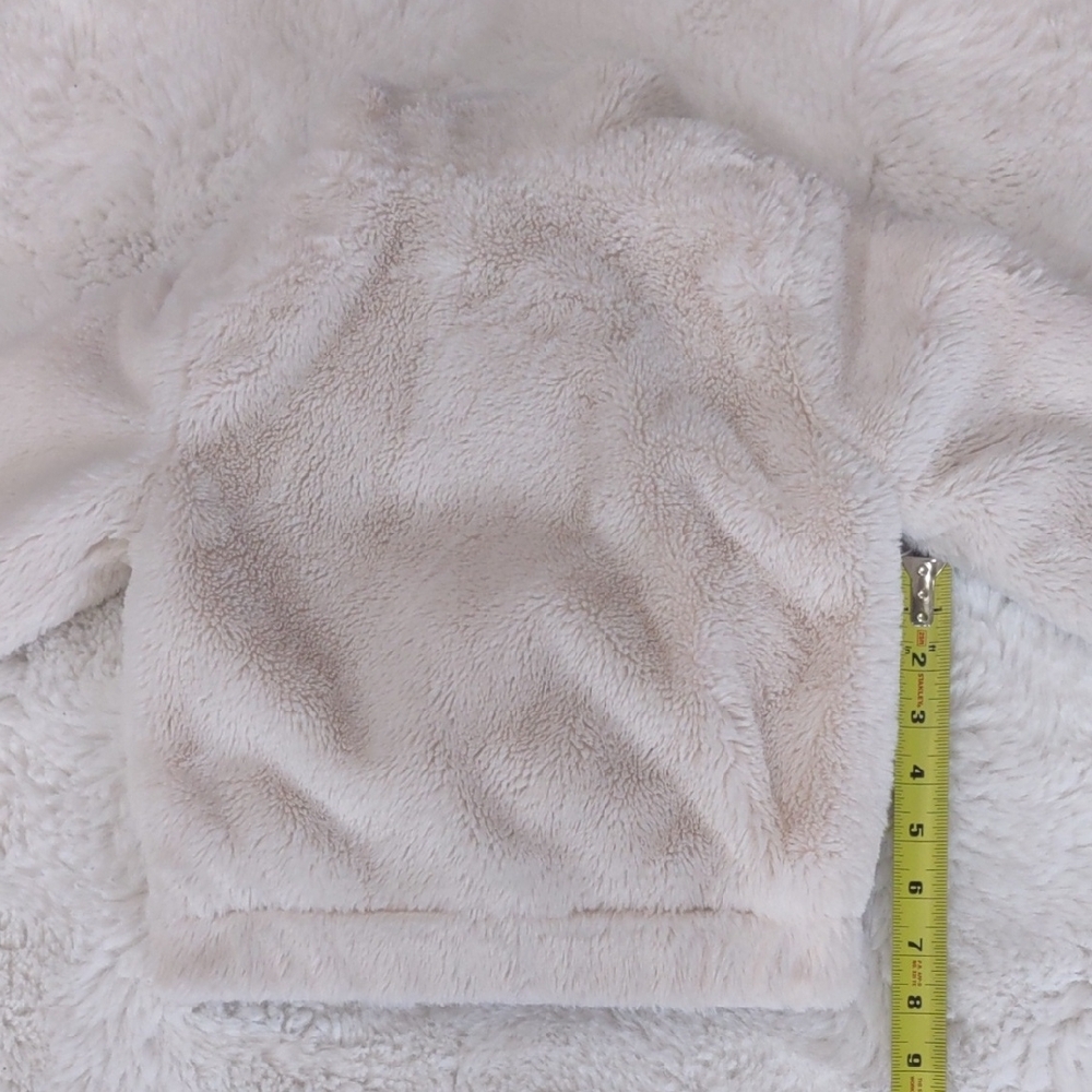 NIKE Cream and Black Fuzzy Jacket - Picture 14 of 16